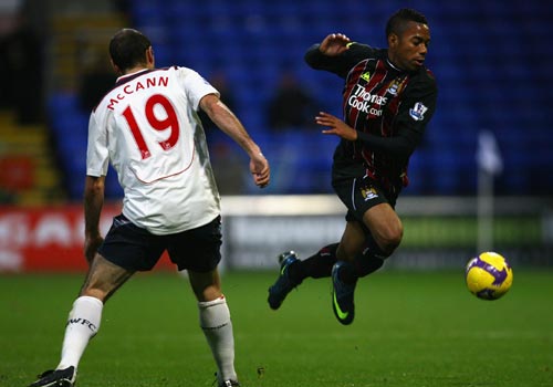 2-1！中国队掀翻比利时，超级大逆转+2026旗开得胜，球迷欢呼庆祝