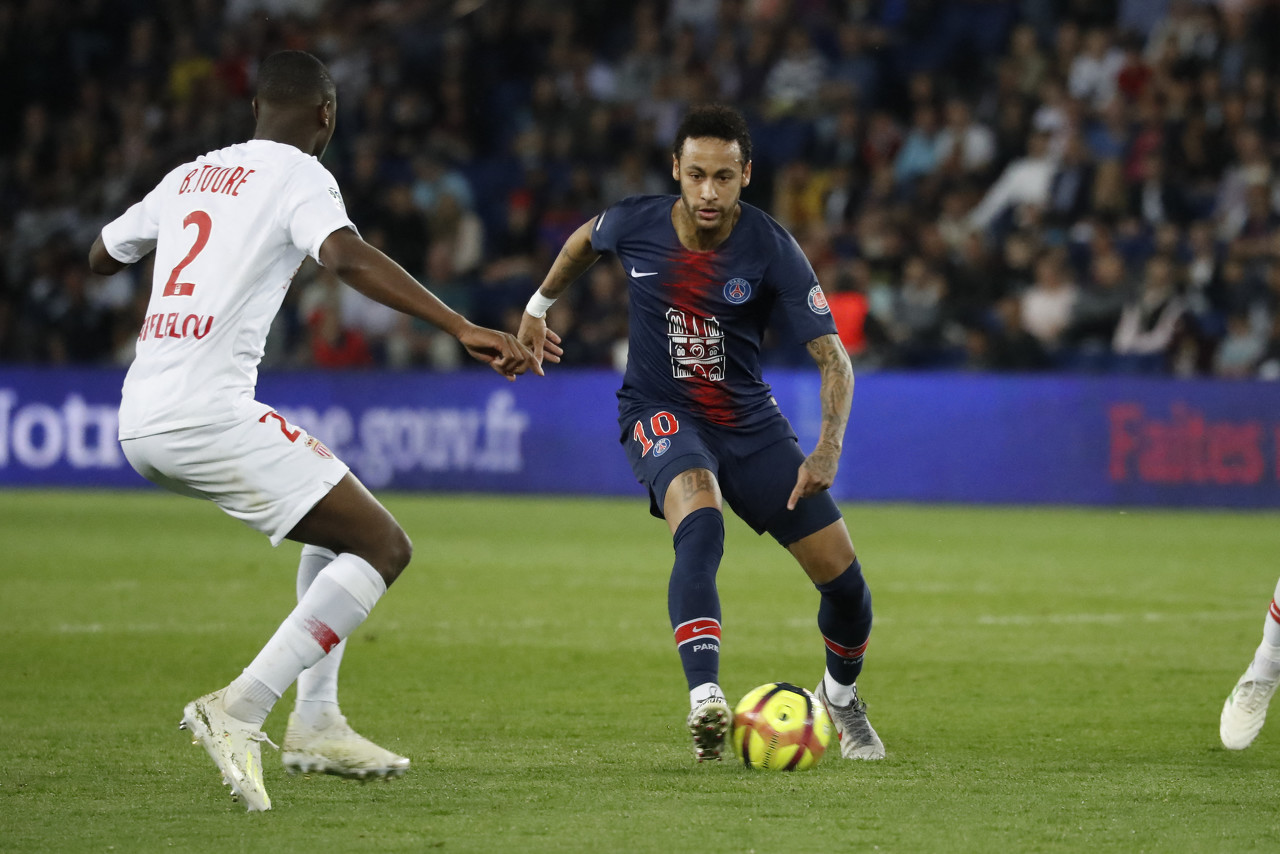 曼联VS伯恩利：阵容半残、教练组半残的曼联，遇到11轮不胜的红酒