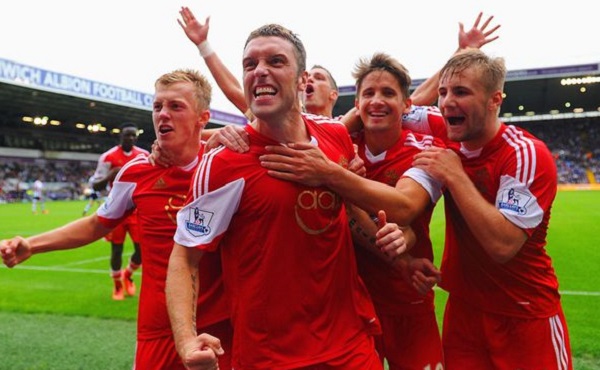 [国内足球]张玉宁前场断球 助攻张稀哲破门